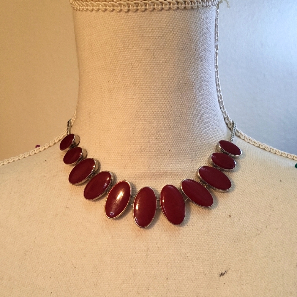 Oval Maroon Necklace Choker